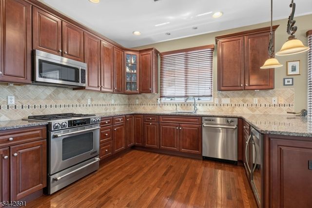 148 Briar Hill Dr, Scotch Plains Twp., NJ 07076