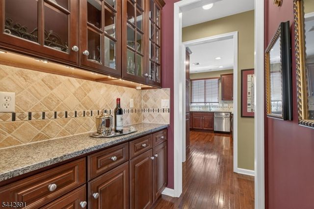 148 Briar Hill Dr, Scotch Plains Twp., NJ 07076