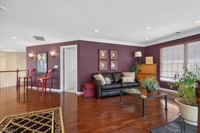 148 Briar Hill Dr, Scotch Plains Twp., NJ 07076