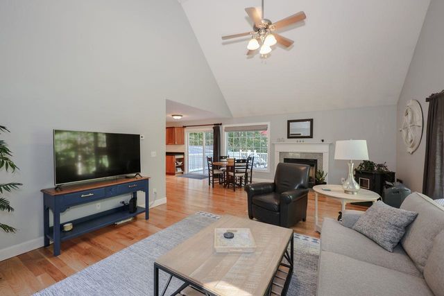 7 Anna Lisa Way, Nottingham, NH 03291