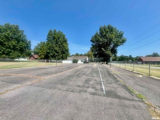 9 BRIAN Drive, Metropolis, IL 62960