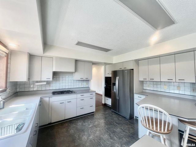 9 BRIAN Drive, Metropolis, IL 62960