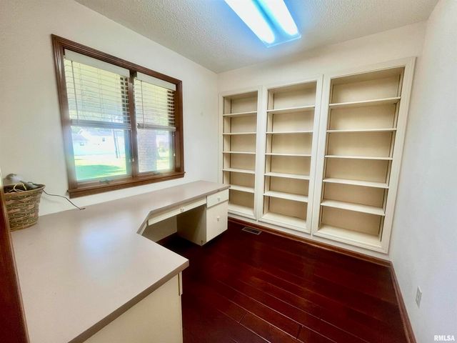 9 BRIAN Drive, Metropolis, IL 62960