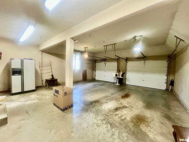 9 BRIAN Drive, Metropolis, IL 62960