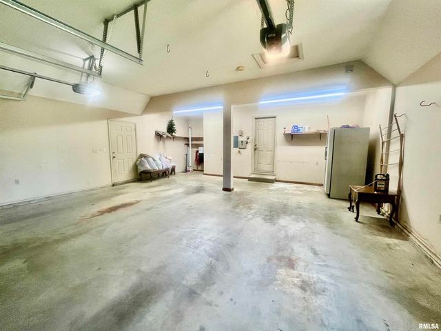 9 BRIAN Drive, Metropolis, IL 62960