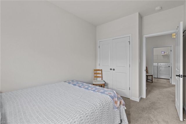1109 Chatham LN, Chesapeake, VA 23320