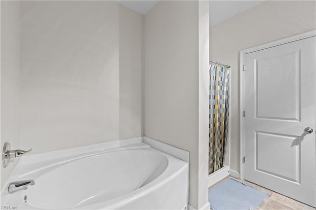 1109 Chatham LN, Chesapeake, VA 23320