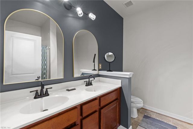 1109 Chatham LN, Chesapeake, VA 23320