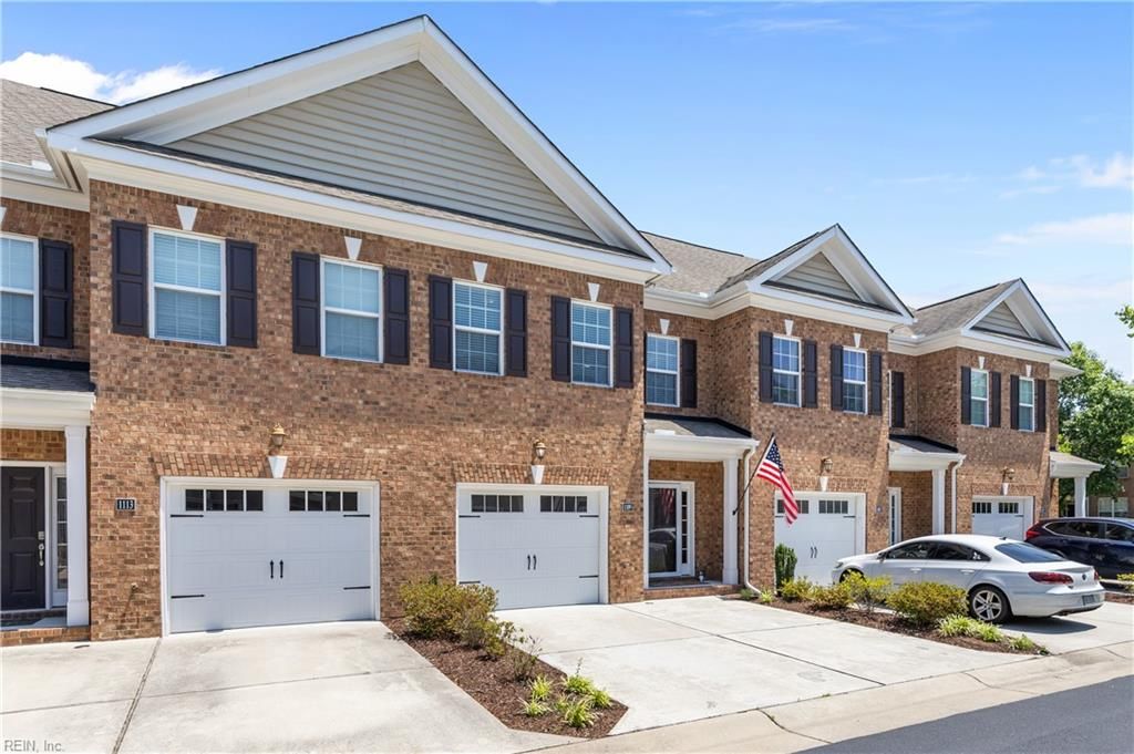 1109 Chatham LN, Chesapeake, VA 23320