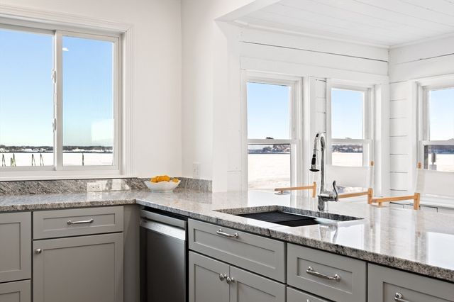 1 Shore Ave, Salem, MA 01970