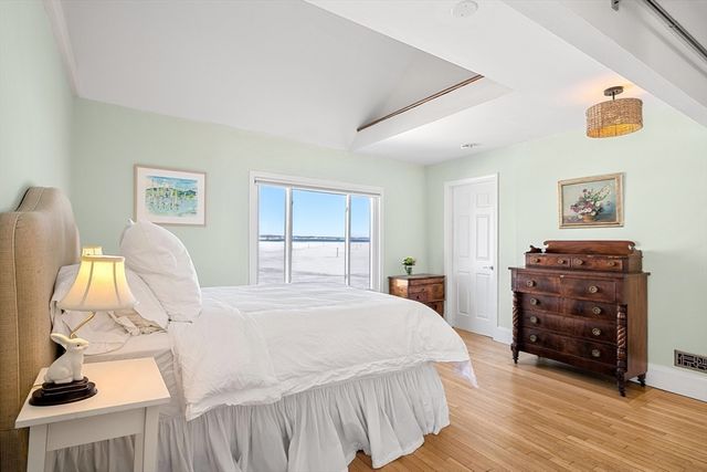 1 Shore Ave, Salem, MA 01970