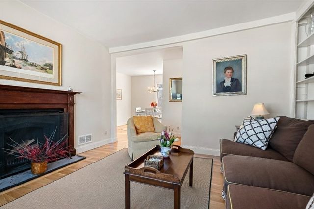 1 Shore Ave, Salem, MA 01970