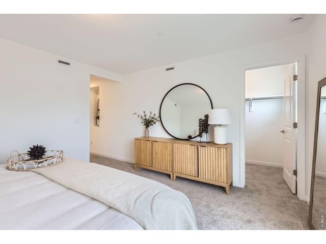 2844 Bear Springs Cir, Longmont, CO 80503