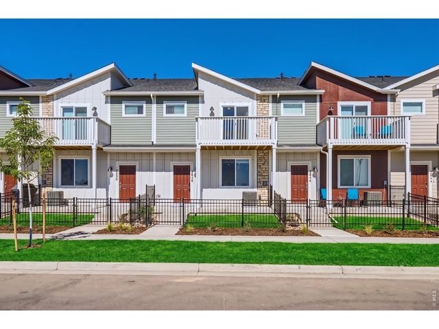 2844 Bear Springs Cir, Longmont, CO 80503