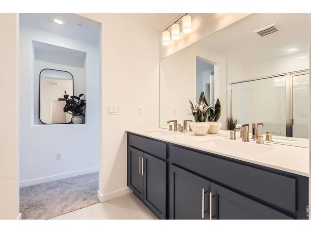 2844 Bear Springs Cir, Longmont, CO 80503