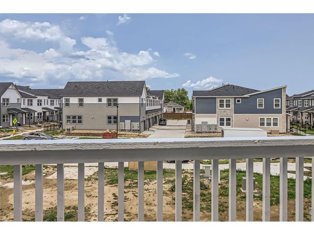 2844 Bear Springs Cir, Longmont, CO 80503