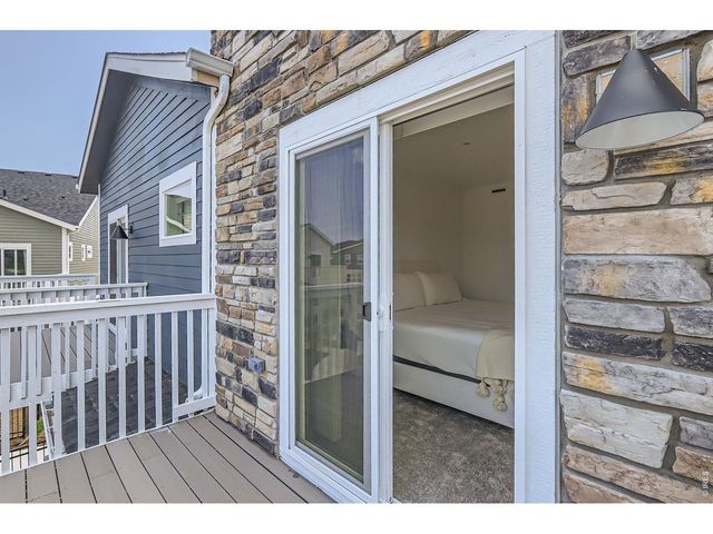 2844 Bear Springs Cir, Longmont, CO 80503