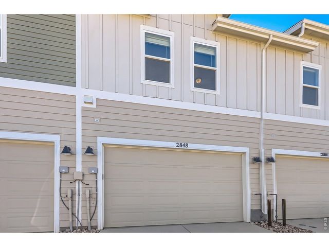 2844 Bear Springs Cir, Longmont, CO 80503