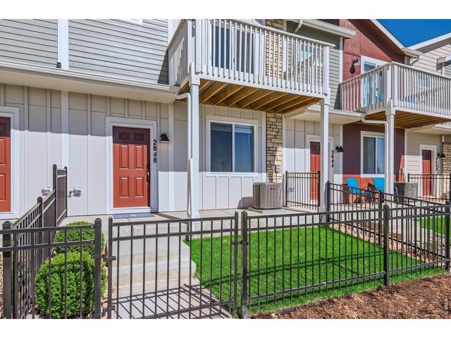 2844 Bear Springs Cir, Longmont, CO 80503