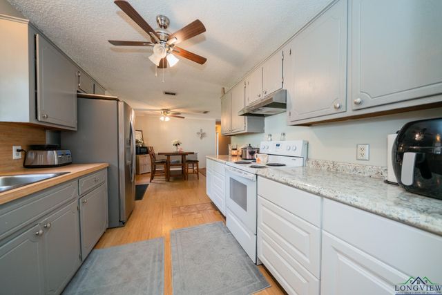 305 Dalee Dr, Hallsville, TX 75650
