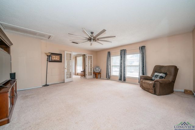 305 Dalee Dr, Hallsville, TX 75650