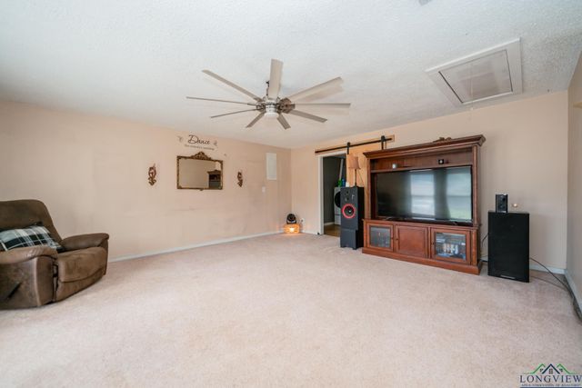 305 Dalee Dr, Hallsville, TX 75650