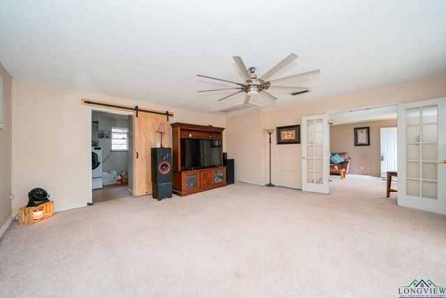 305 Dalee Dr, Hallsville, TX 75650