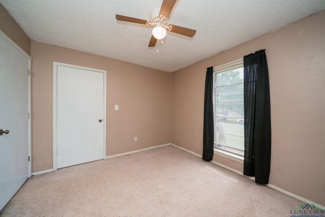 305 Dalee Dr, Hallsville, TX 75650