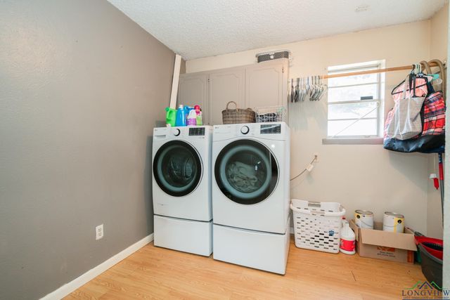 305 Dalee Dr, Hallsville, TX 75650