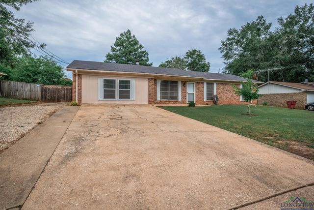 305 Dalee Dr, Hallsville, TX 75650