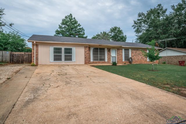 305 Dalee Dr, Hallsville, TX 75650