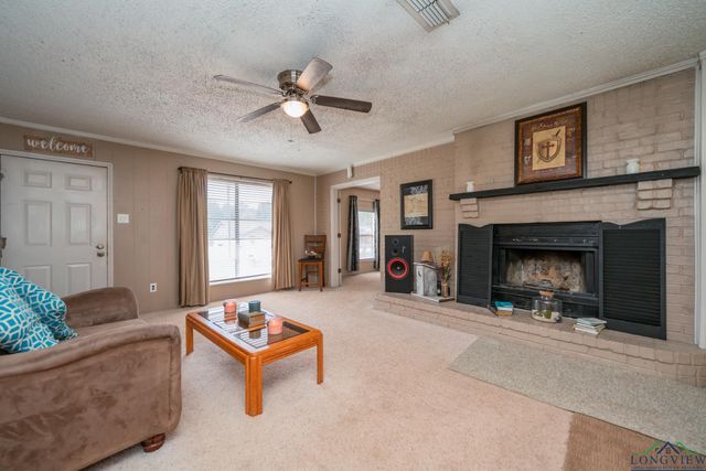 305 Dalee Dr, Hallsville, TX 75650