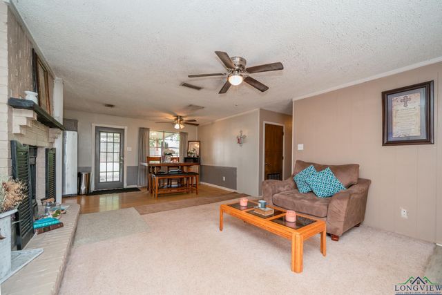 305 Dalee Dr, Hallsville, TX 75650