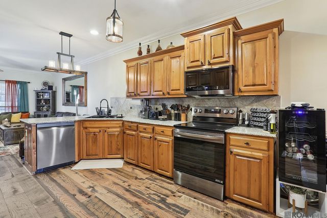 9931 Powell Ln, Denham Springs, LA 70726