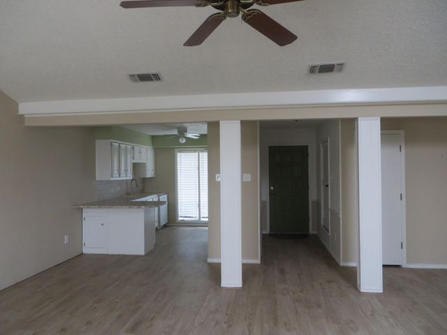 5703 38th Street, Lubbock, TX 79407