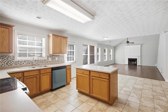 2049 Town Square Drive, Mcdonough, GA 30253