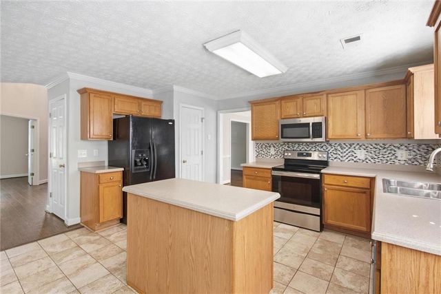 2049 Town Square Drive, Mcdonough, GA 30253