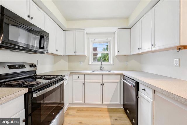 3007 NAAMANS CREEK RD, Upper Chichester, PA 19061