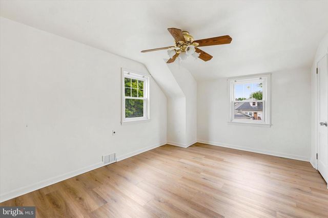 3007 NAAMANS CREEK RD, Upper Chichester, PA 19061