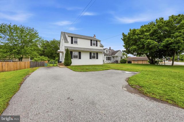 3007 NAAMANS CREEK RD, Upper Chichester, PA 19061
