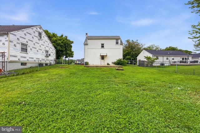 3007 NAAMANS CREEK RD, Upper Chichester, PA 19061