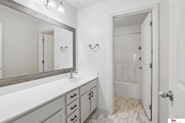 8820 N 158 Street, Bennington, NE 68007