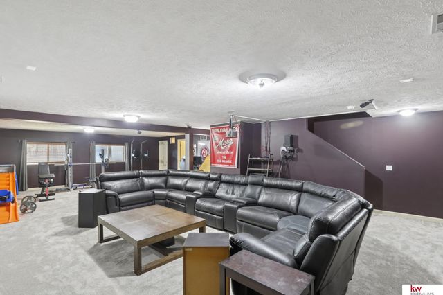 8820 N 158 Street, Bennington, NE 68007