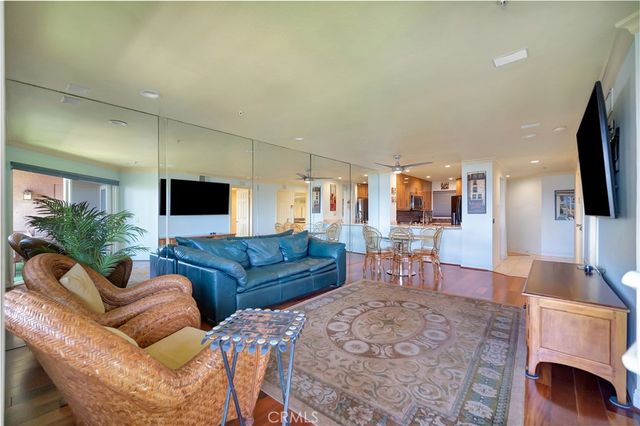 1200 Pacific Coast Highway 209, Huntington Beach, CA 92648