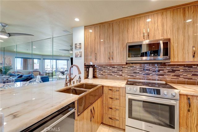 1200 Pacific Coast Highway 209, Huntington Beach, CA 92648