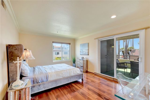1200 Pacific Coast Highway 209, Huntington Beach, CA 92648