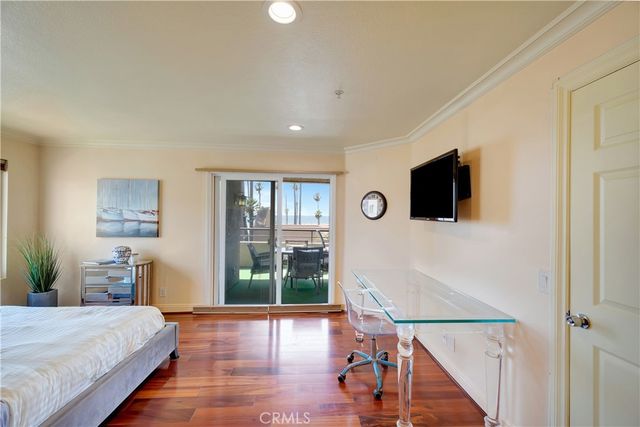 1200 Pacific Coast Highway 209, Huntington Beach, CA 92648