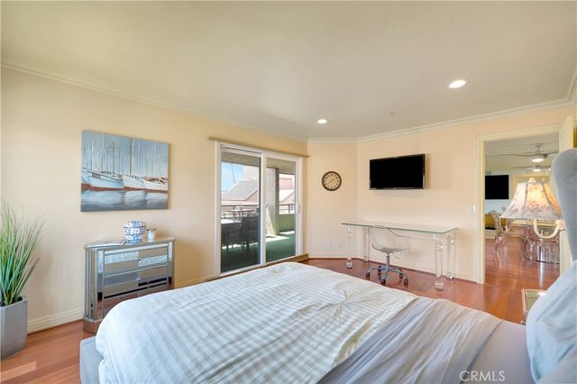 1200 Pacific Coast Highway 209, Huntington Beach, CA 92648