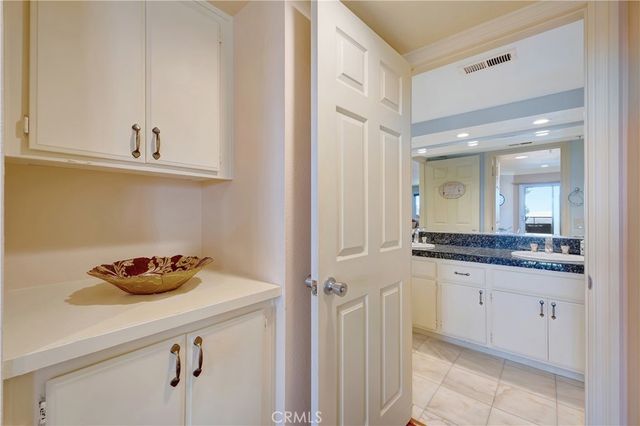 1200 Pacific Coast Highway 209, Huntington Beach, CA 92648