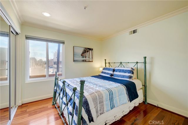 1200 Pacific Coast Highway 209, Huntington Beach, CA 92648